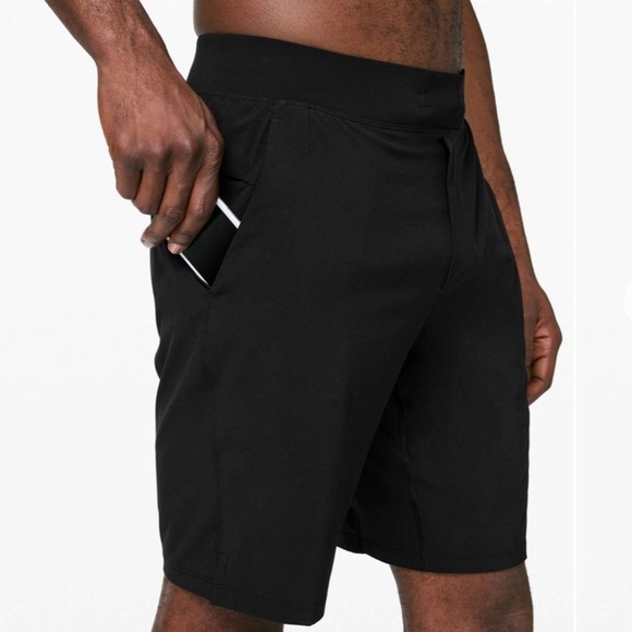 Lululemon T.H.E. Short 9" Linerless Black Sz Small - Picture 11 of 11